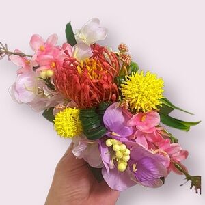 Rockabilly silk flower hair accessory